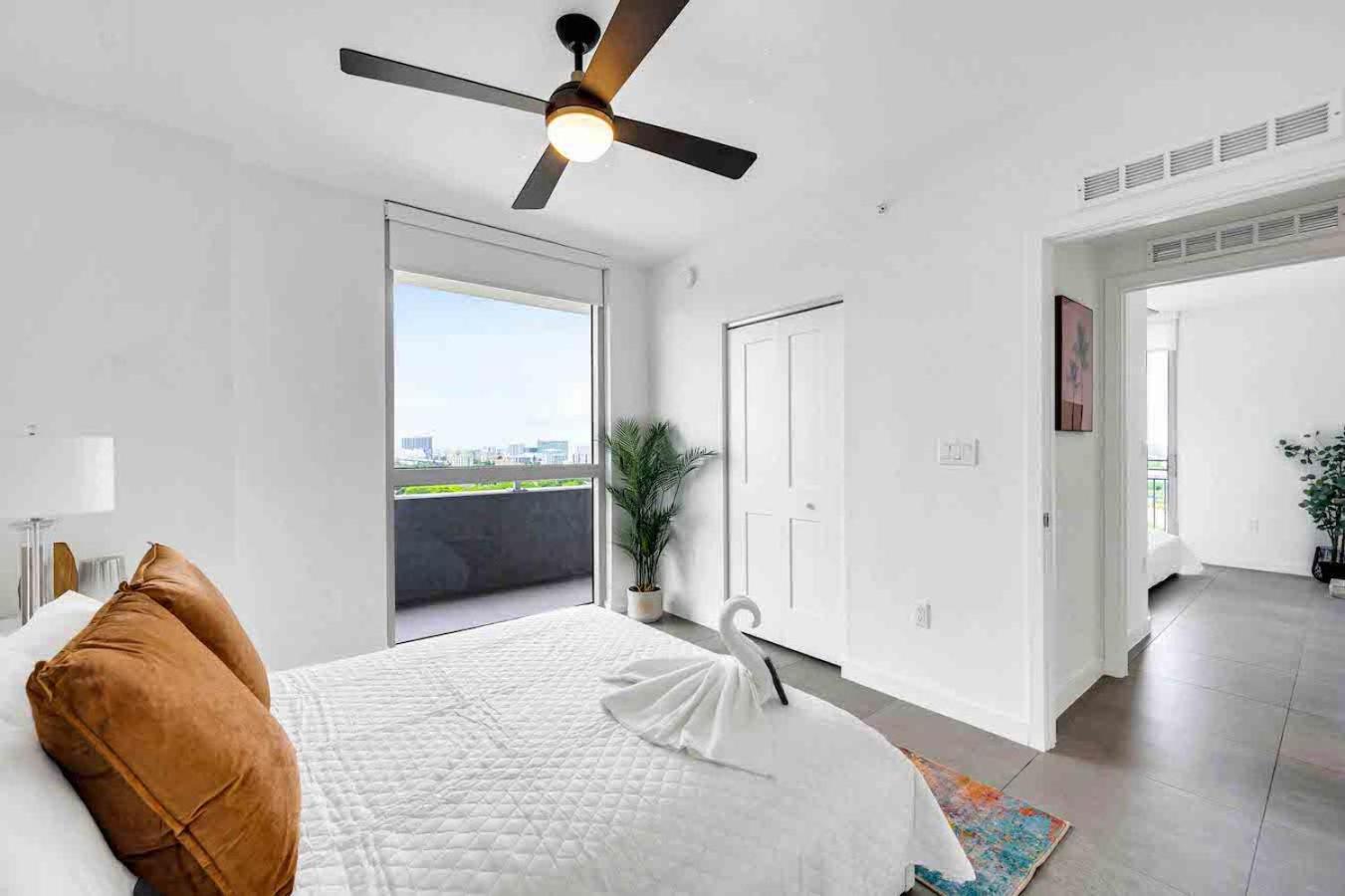 Amazing 3 Bed Unit In Dwntwn Miami With Free Parking Lejlighed Eksteriør billede
