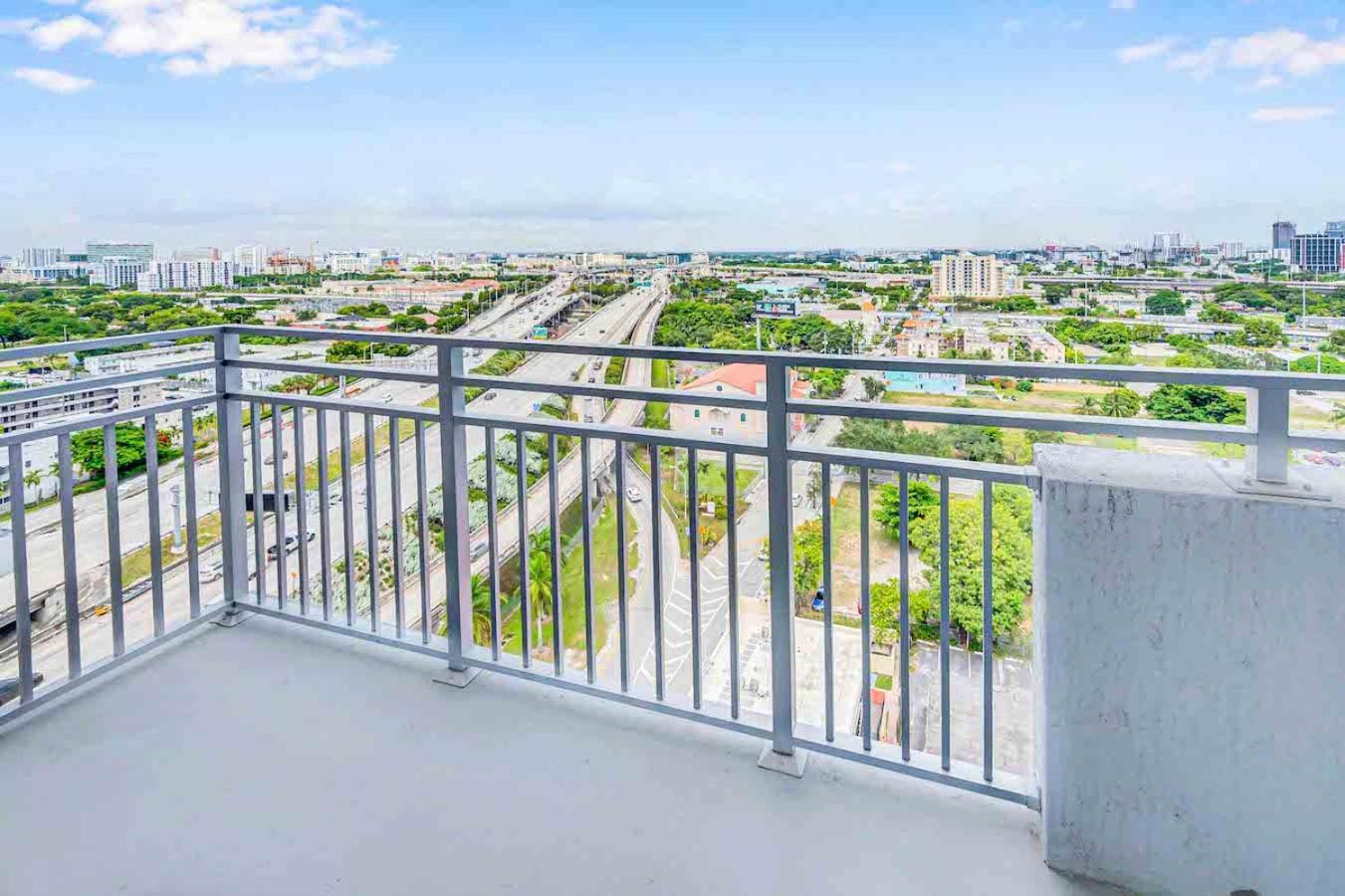 Amazing 3 Bed Unit In Dwntwn Miami With Free Parking Lejlighed Eksteriør billede