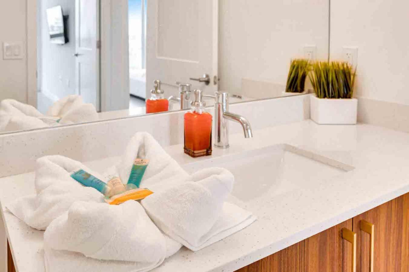 Amazing 3 Bed Unit In Dwntwn Miami With Free Parking Lejlighed Eksteriør billede