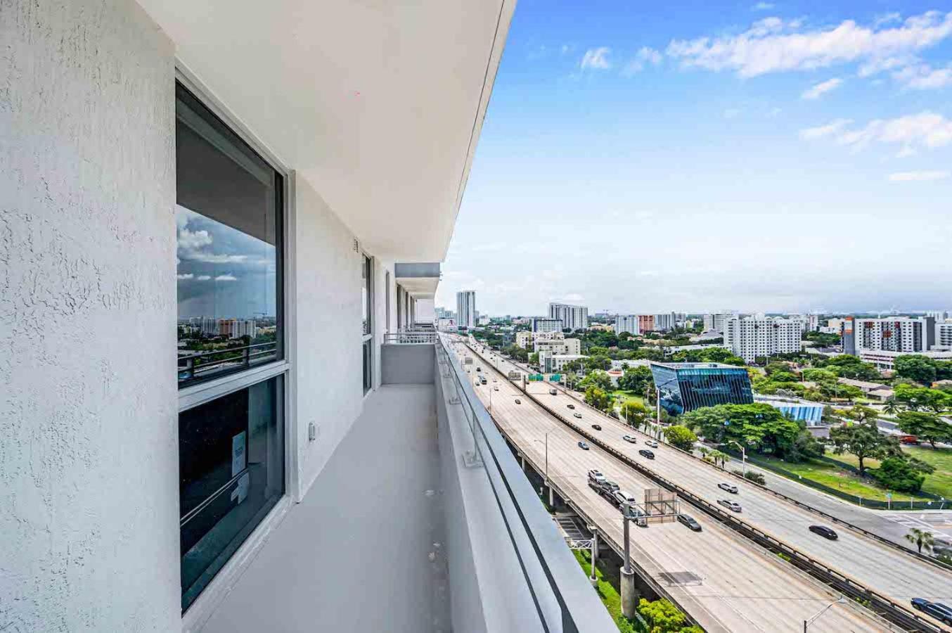 Amazing 3 Bed Unit In Dwntwn Miami With Free Parking Lejlighed Eksteriør billede
